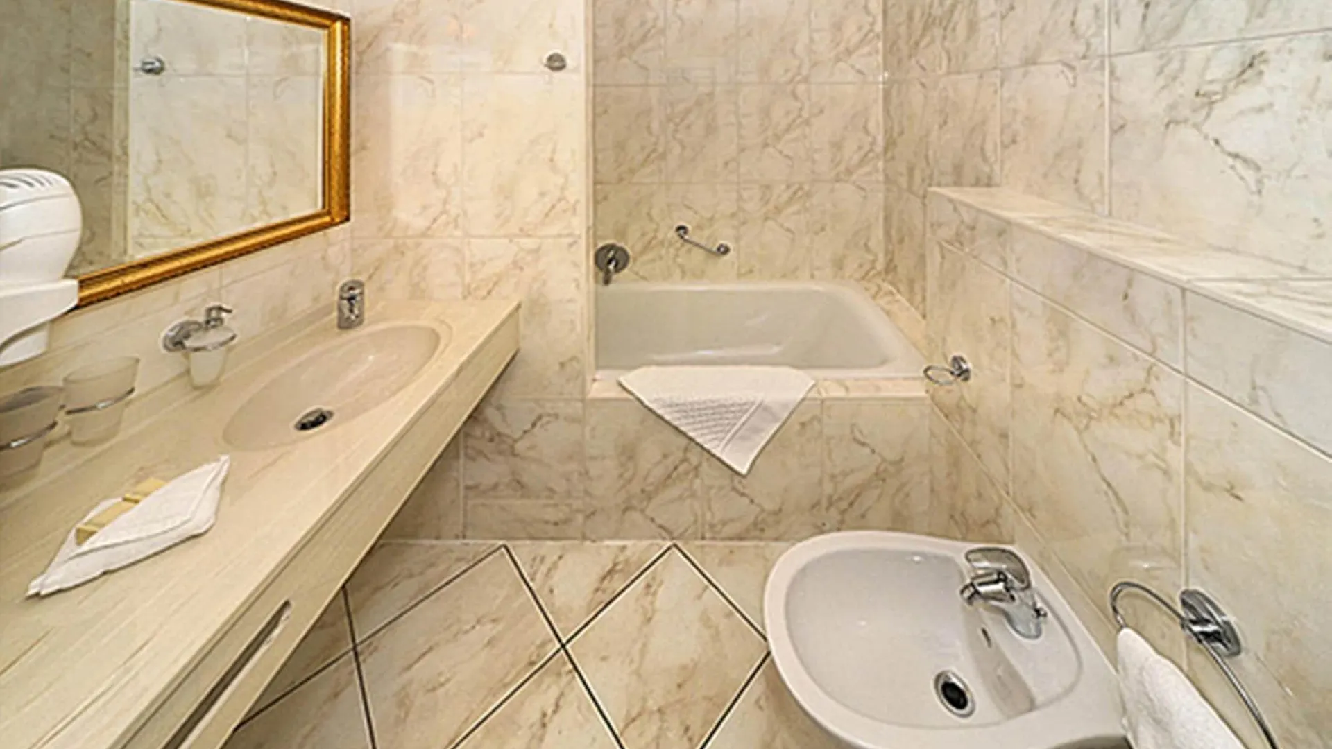 Humboldt Park Hotel & Spa Karlovy Vary